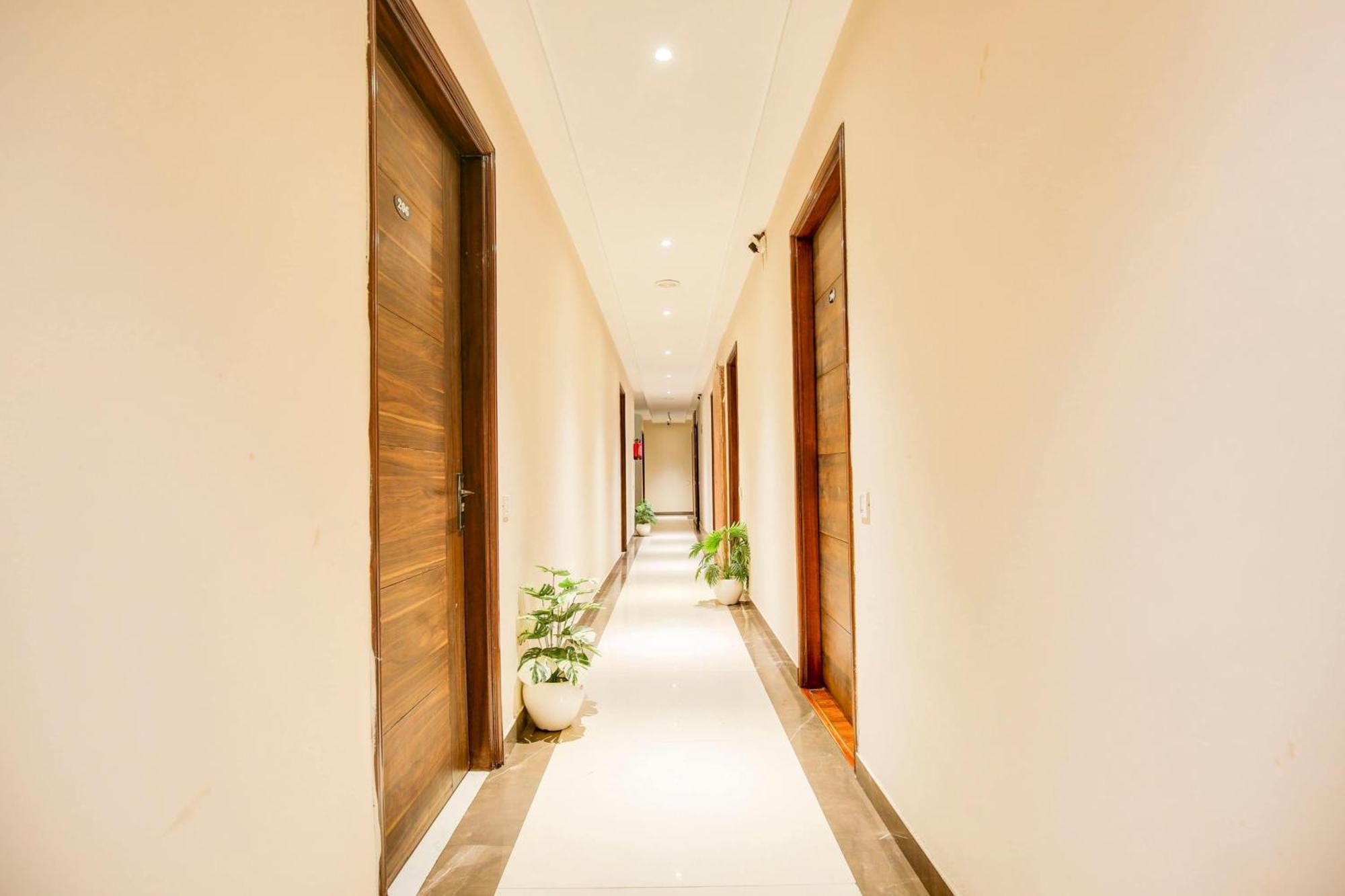Super Townhouse Grand Fortune Amritsar Eksteriør billede