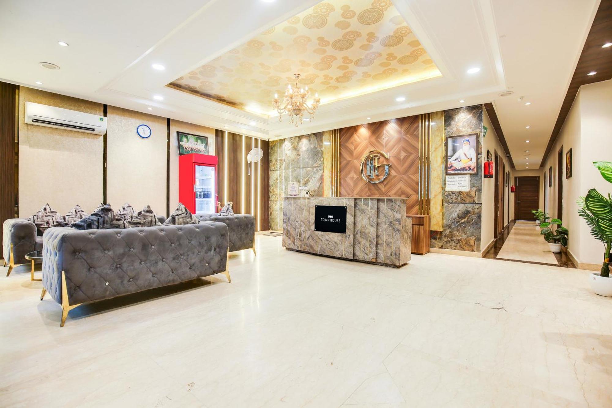 Super Townhouse Grand Fortune Amritsar Eksteriør billede
