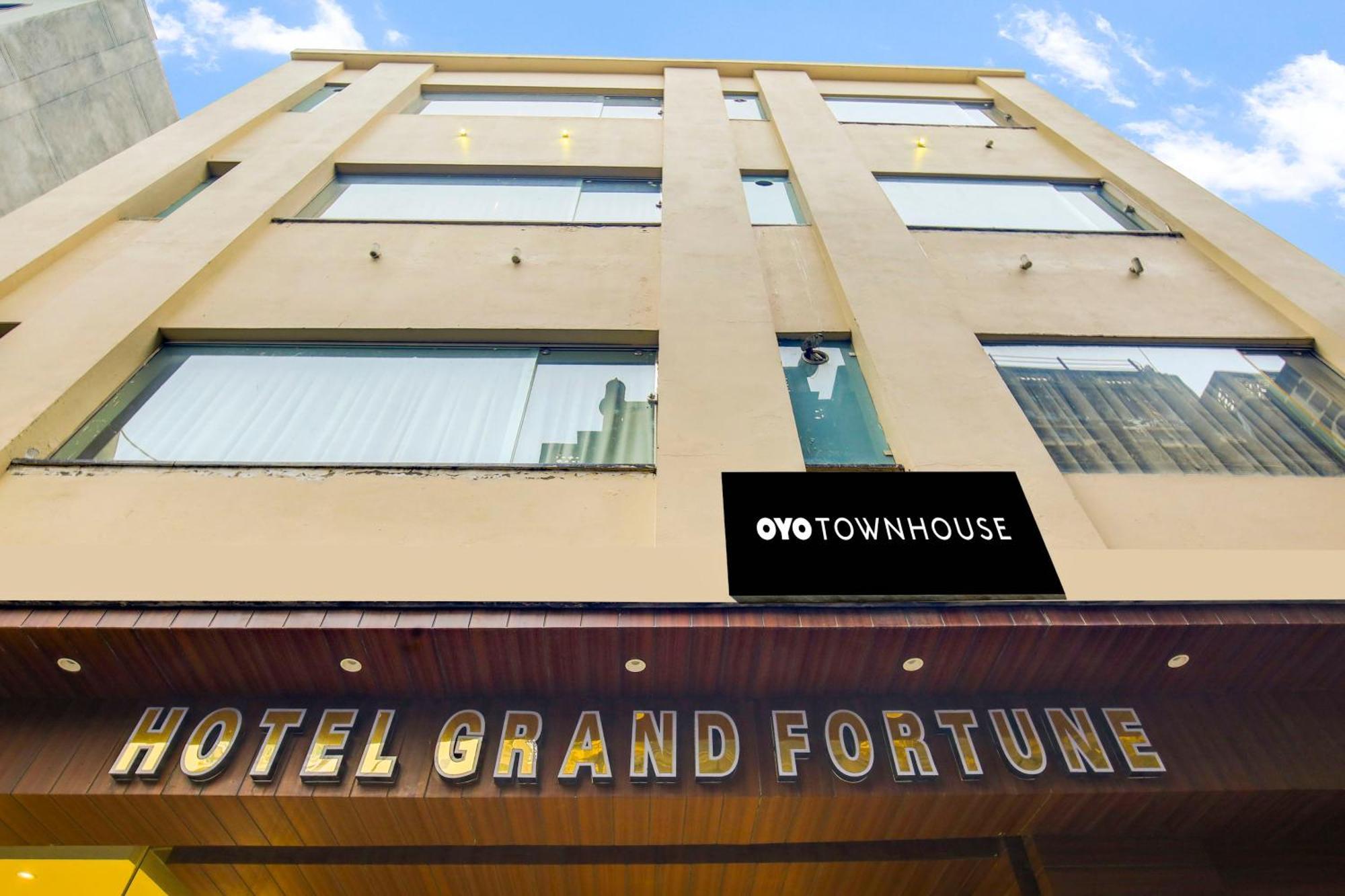 Super Townhouse Grand Fortune Amritsar Eksteriør billede