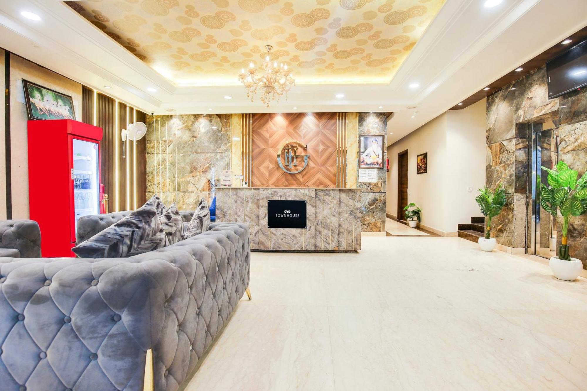 Super Townhouse Grand Fortune Amritsar Eksteriør billede